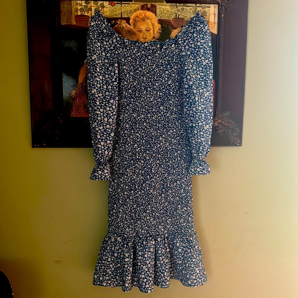 Size small, prettygarden off the shoulder, floral print dress.
